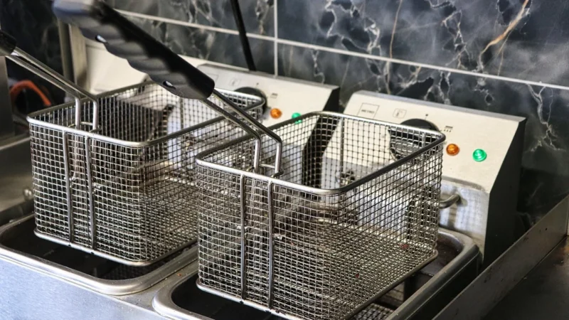 Postaw na jakość w gastronomii z częściami Adler