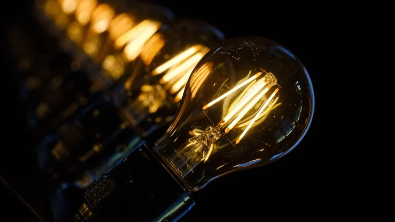 V-Tac Przenośna Mini Lampa Bakteriobójcza Uvc O Pojemności 3000 Ma/230V